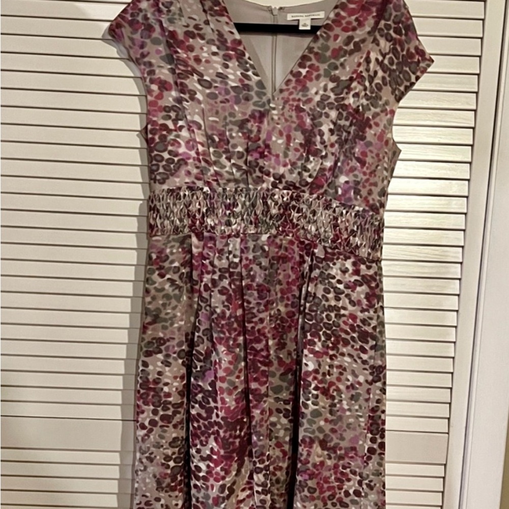 Like New Banana Republic Gray and Purple V-Neck Dress